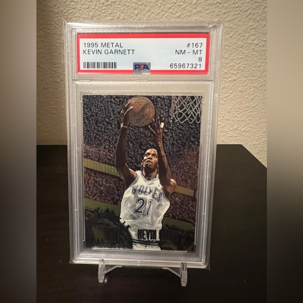 1995 Metal Kevin Garnett Rookie Basketball Card PSA 8